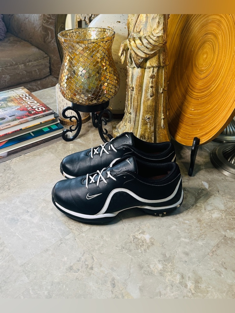 Pre-owned Footjoy Soft Spiked Women's Golf Shoes Size 8 Black/White in color